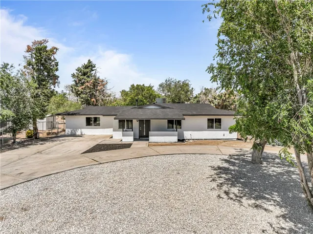 10352 Lincoln Avenue, Hesperia, California 92345