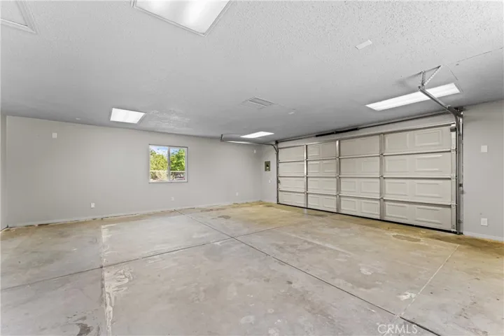10352 Lincoln Avenue, Hesperia, California 92345