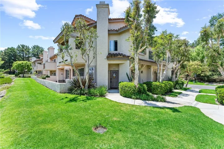 7977 E Viewrim Drive, Anaheim Hills, California 92808