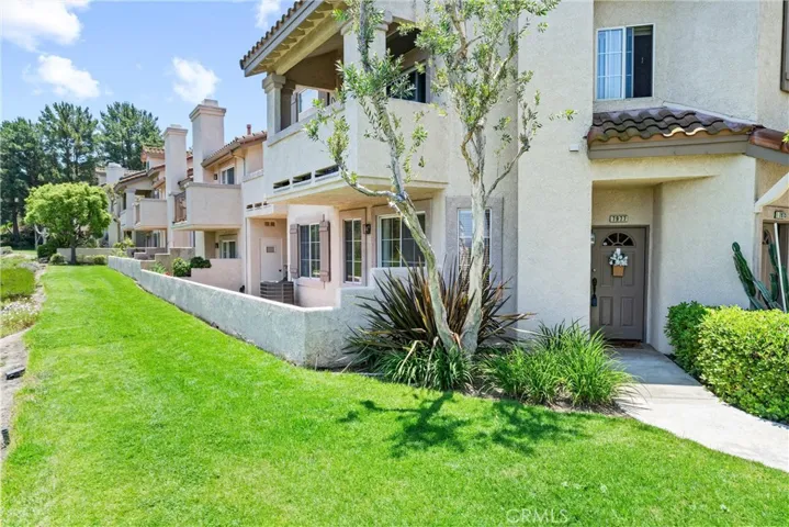7977 E Viewrim Drive, Anaheim Hills, California 92808