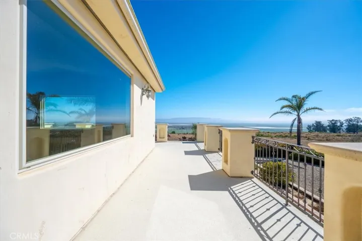 Balcony off of loft
