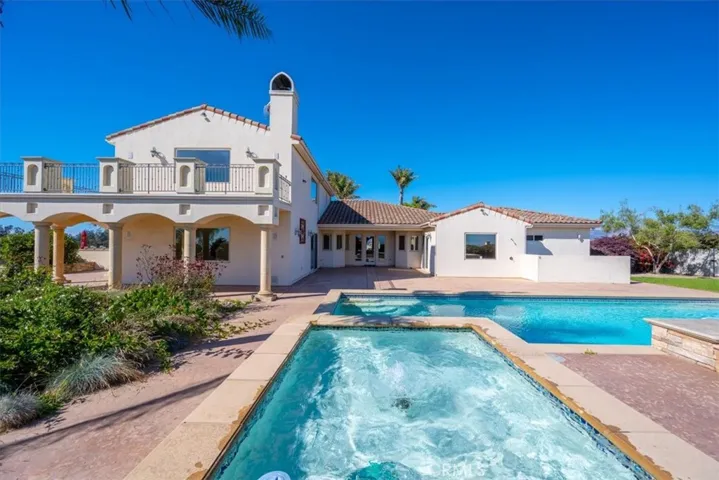 Pool/hot tub