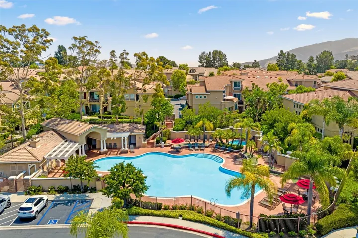 1043 S Saint Tropez Avenue, Anaheim Hills, California 92808