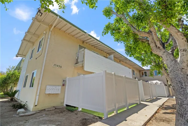 17956 Schoenborn Street, Northridge, California 91325