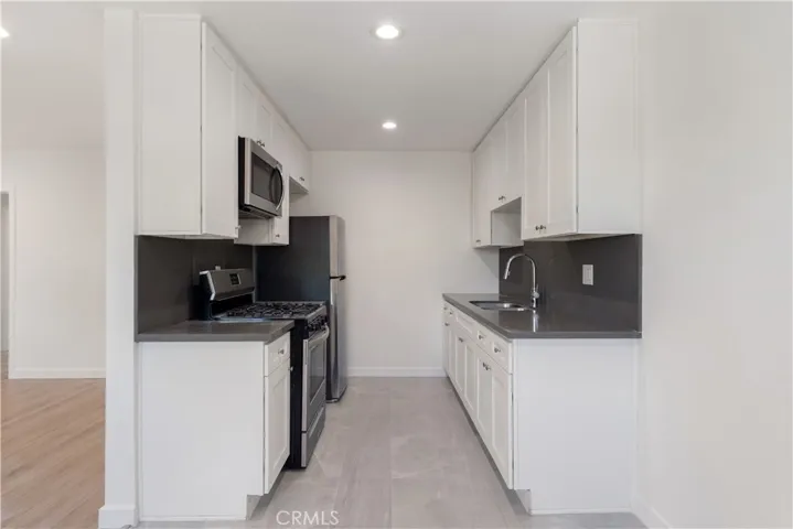 17956 Schoenborn Street, Northridge, California 91325