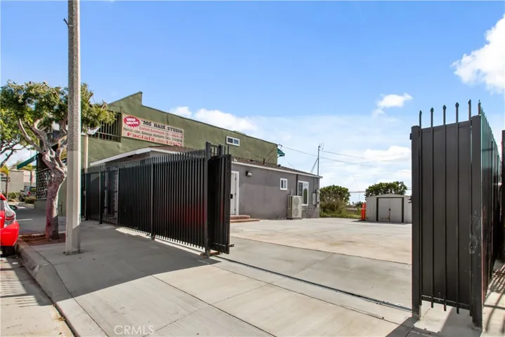 Front gate