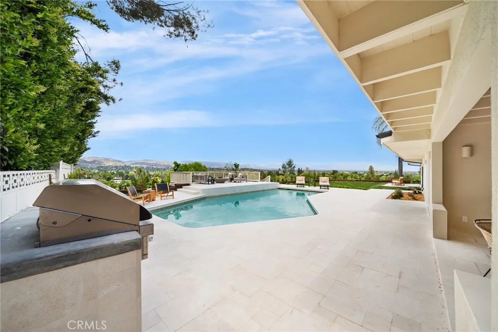 24153 Califa Street, Woodland Hills, California 91367 home-pic-20