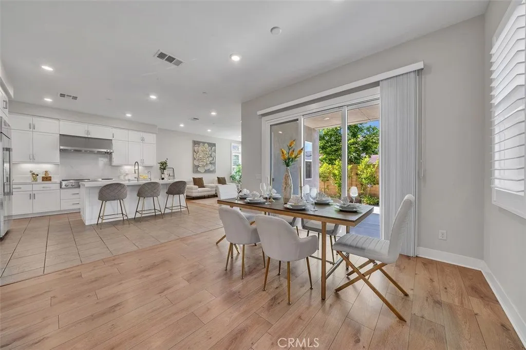 319 Sawbuck, Irvine, California 92618 home-pic-27