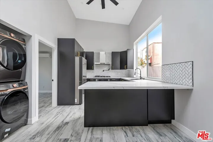 12420 Idaho Avenue, Los Angeles, California 90025
