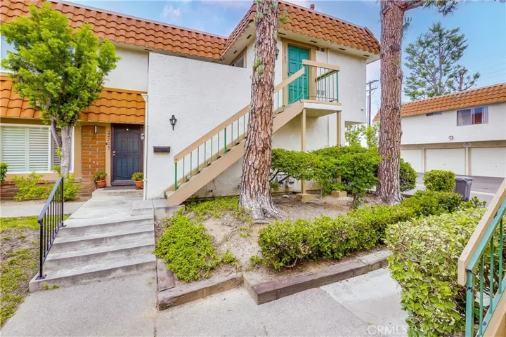 22701 Via Castilla, Lake Forest, California 92630