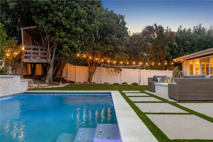27139 Indian Peak Road, Rancho Palos Verdes, California 90275