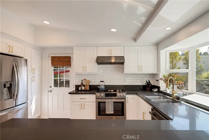 27139 Indian Peak Road, Rancho Palos Verdes, California 90275