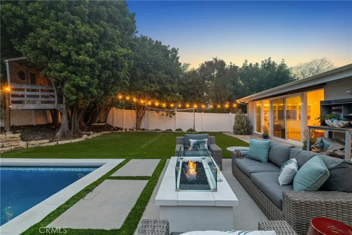 27139 Indian Peak Road, Rancho Palos Verdes, California 90275