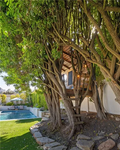 27139 Indian Peak Road, Rancho Palos Verdes, California 90275
