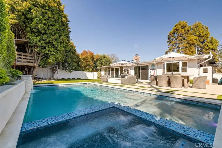 27139 Indian Peak Road, Rancho Palos Verdes, California 90275