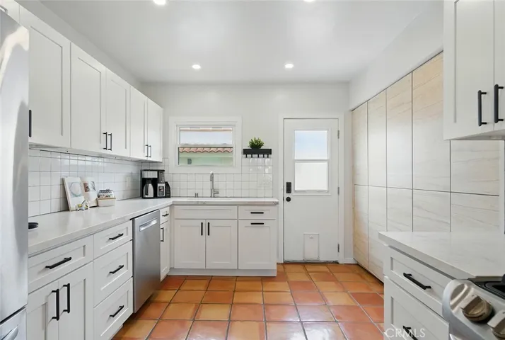 2200 Pine Avenue, Long Beach, California 90806