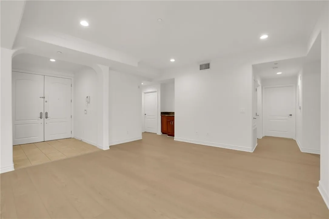 8555 Cashio Street 203, Los Angeles, California 90035 home-pic-50