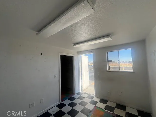 13679 Manhasset Road 1, Apple Valley, California 92308