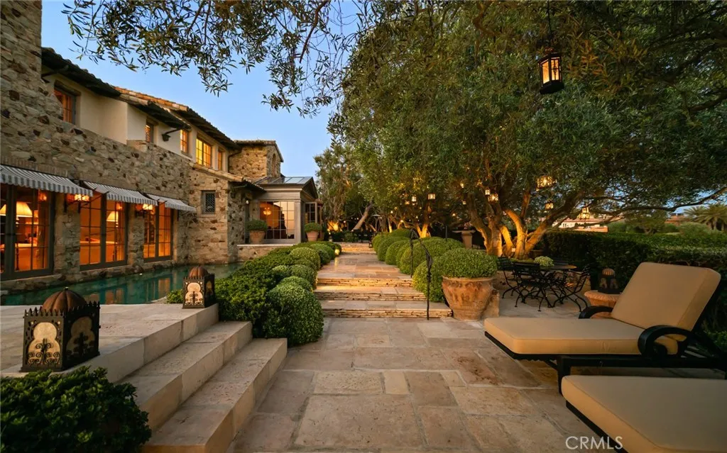 36 Pelican Crest Drive, Newport Coast, California 92657 home-pic-16