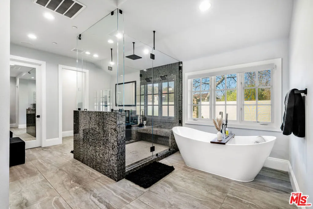 1 Falconridge Drive, Coto De Caza, California 92679 home-pic-31