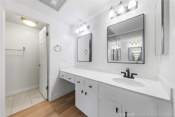 21155 Via Canon 8, Yorba Linda, California 92887
