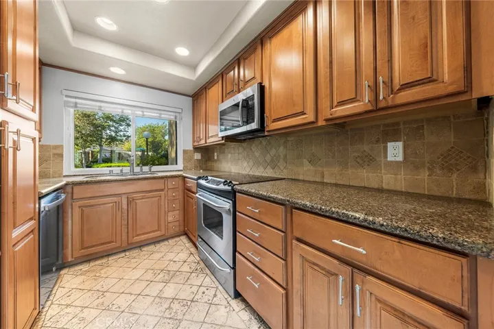 21155 Via Canon 8, Yorba Linda, California 92887