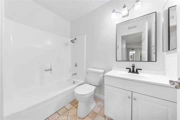 21155 Via Canon 8, Yorba Linda, California 92887