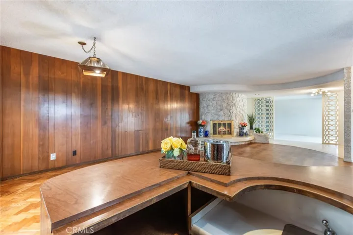 Sunken wet bar with seating