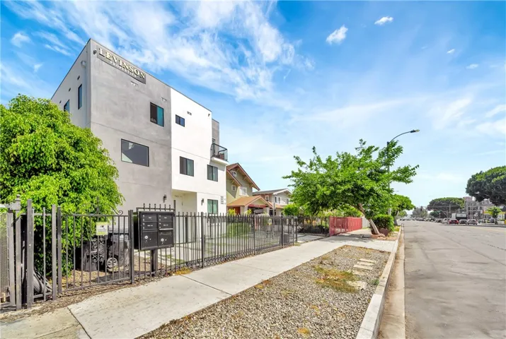 1500 Crenshaw Boulevard, Los Angeles, California 90019