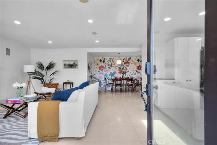 4698 Morro Drive, Woodland Hills, California 91364