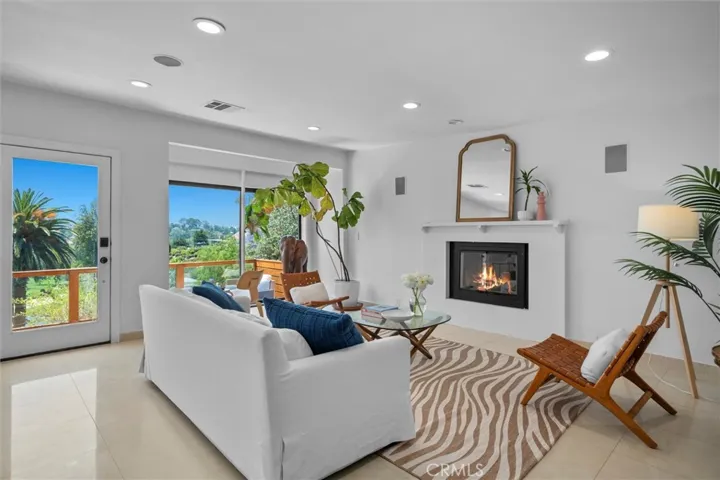 4698 Morro Drive, Woodland Hills, California 91364