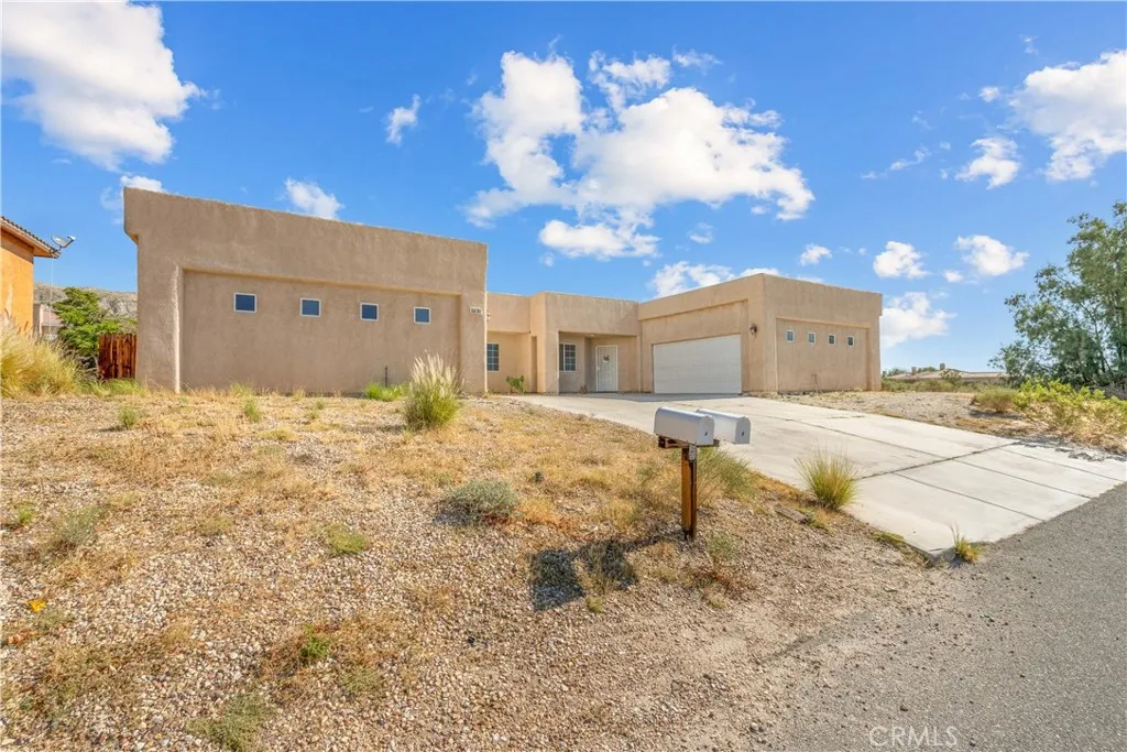 66780 Crescent Drive, Desert Hot Springs, California 92240 home-pic-11