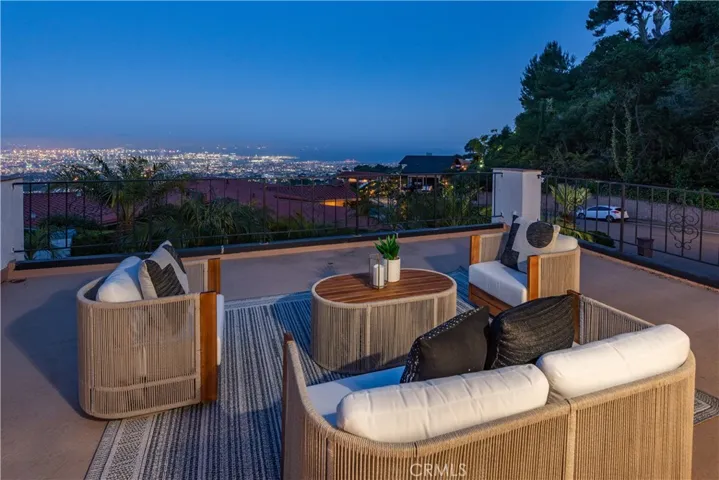 30047 Knoll View Drive, Rancho Palos Verdes, California 90275