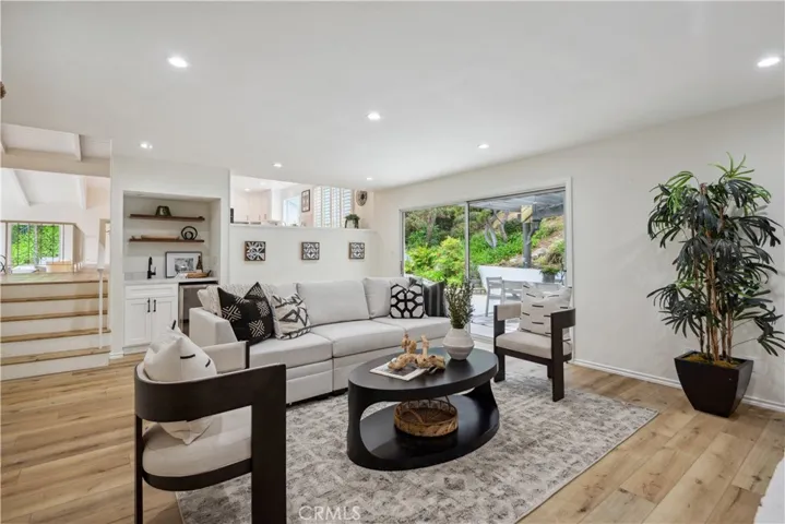 30047 Knoll View Drive, Rancho Palos Verdes, California 90275