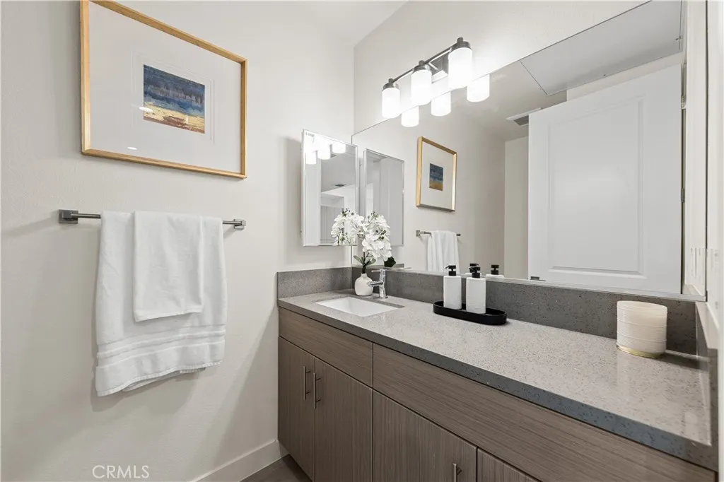 168 S Monterey Street 202, Alhambra, California 91801 home-pic-10