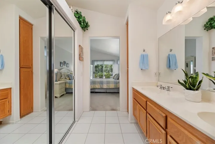 Primary - Large Walk-In Closet