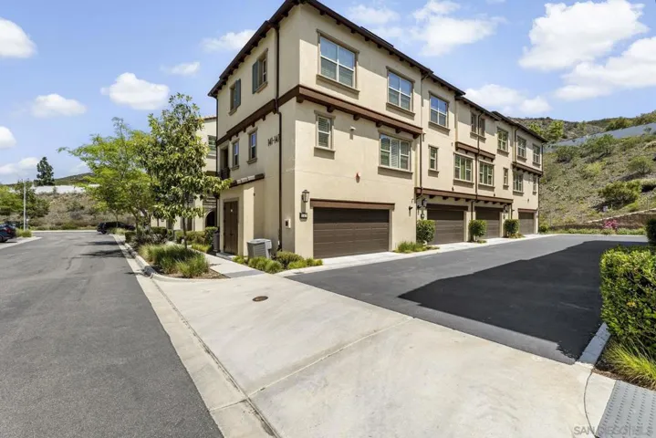 145 Lazurite Rd, San Marcos, California 92078