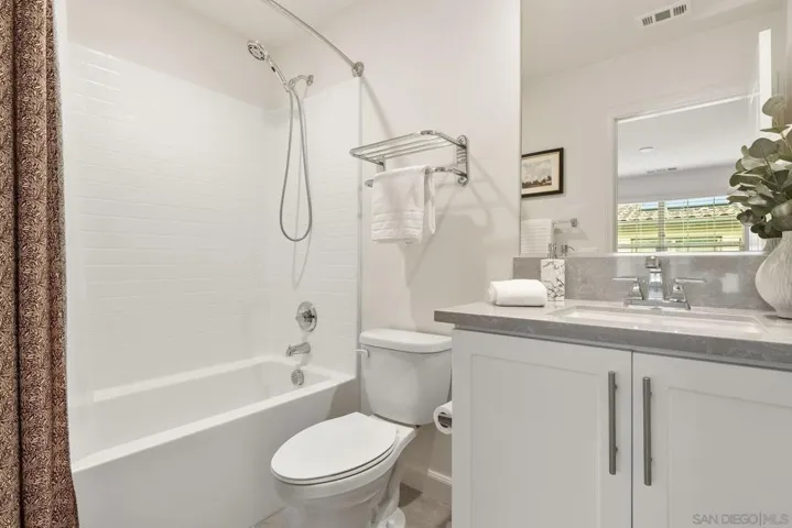 145 Lazurite Rd, San Marcos, California 92078