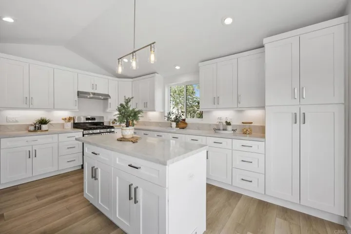 3432 Don Ortega Drive, Carlsbad, California 92010