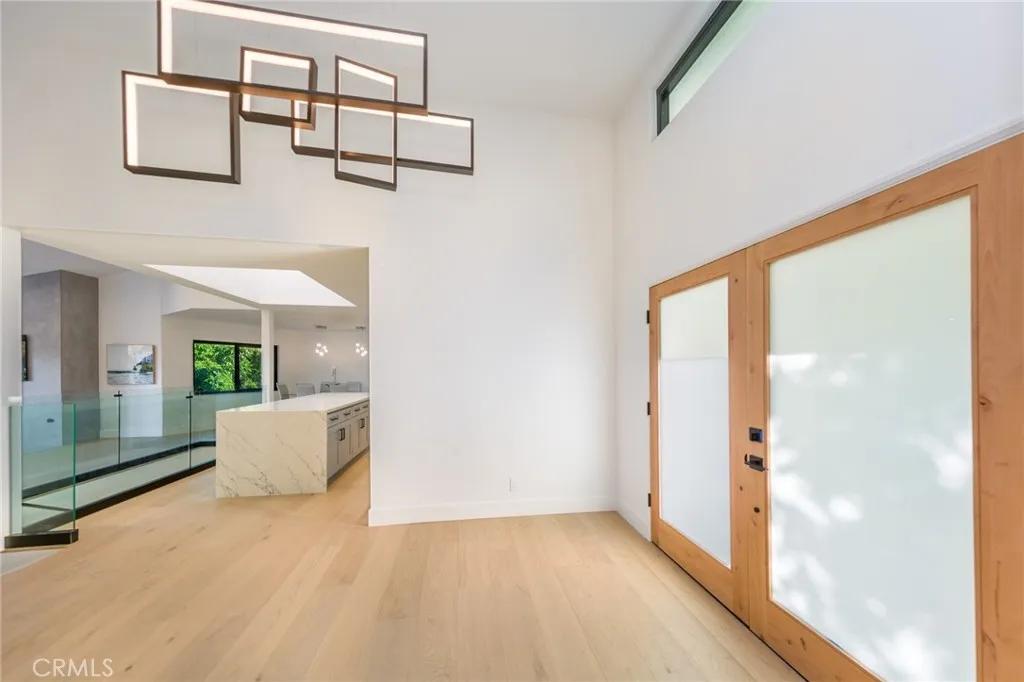 4976 Llano Drive, Woodland Hills, California 91364 home-pic-34