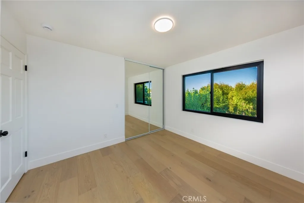 4976 Llano Drive, Woodland Hills, California 91364 home-pic-40