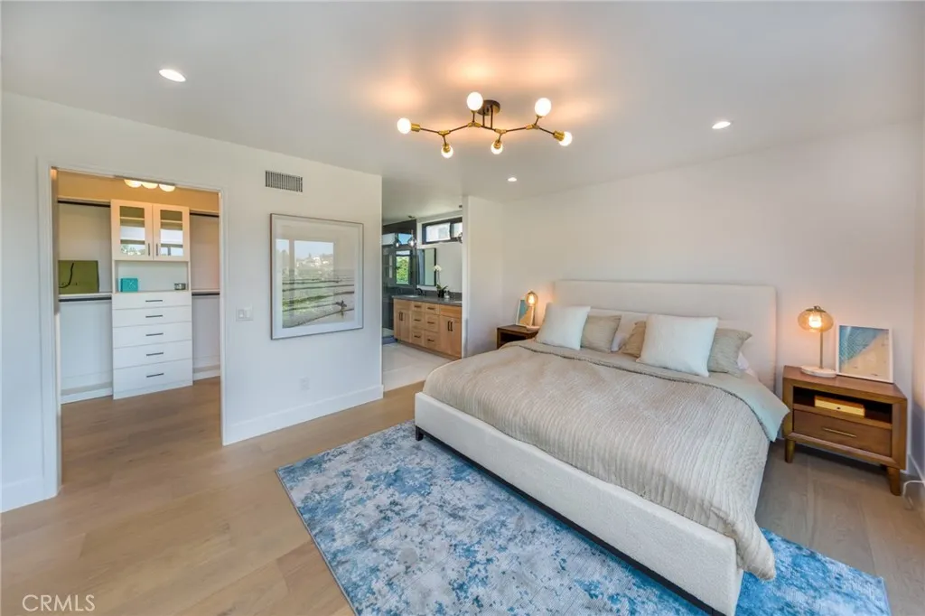 4976 Llano Drive, Woodland Hills, California 91364 home-pic-28