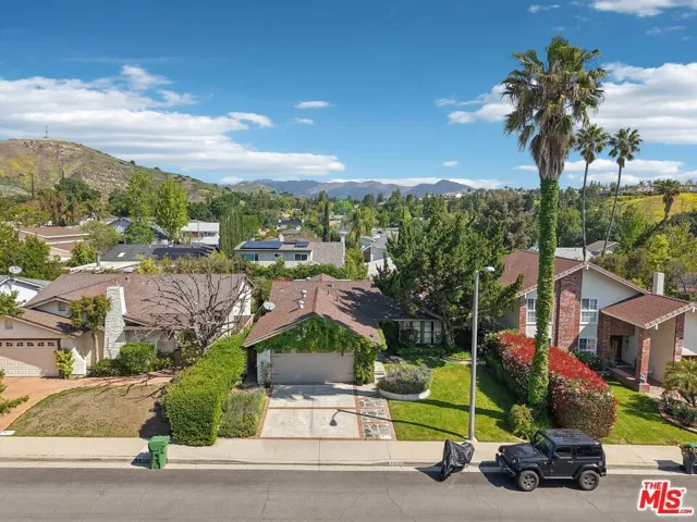 29429 Trailway Lane, Agoura Hills, California 91301