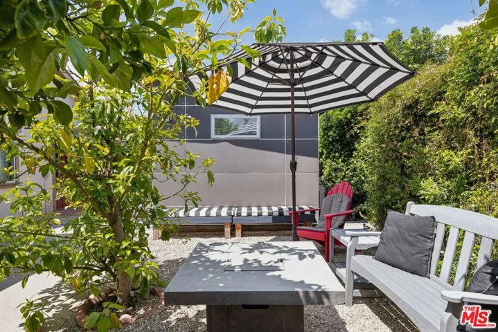 29429 Trailway Lane, Agoura Hills, California 91301