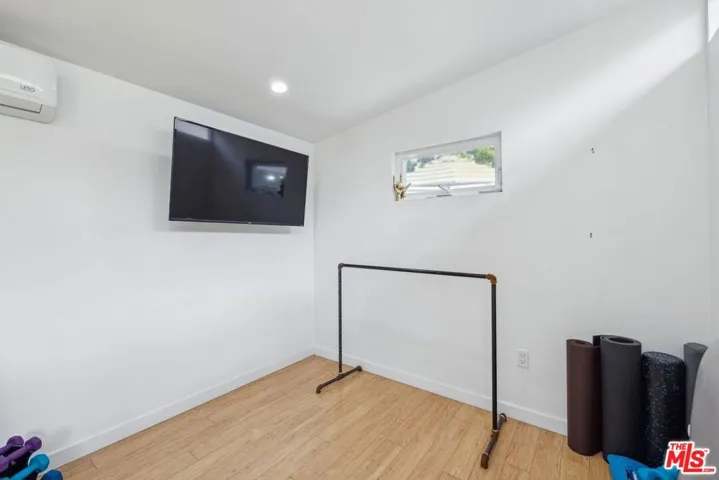 29429 Trailway Lane, Agoura Hills, California 91301