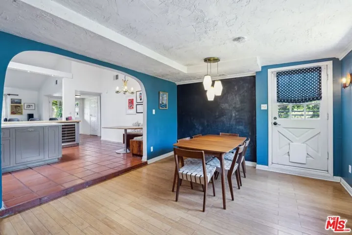 29429 Trailway Lane, Agoura Hills, California 91301