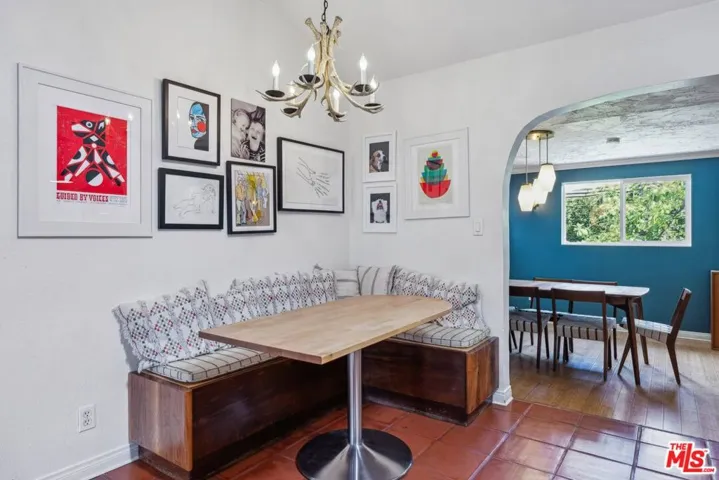 29429 Trailway Lane, Agoura Hills, California 91301