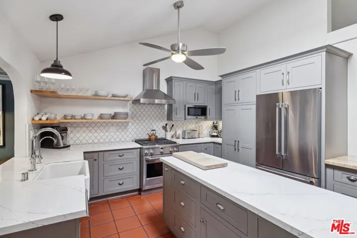 29429 Trailway Lane, Agoura Hills, California 91301