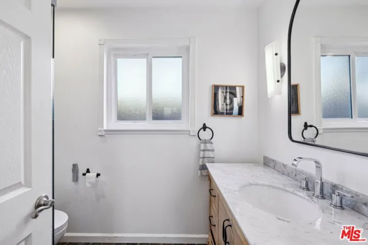 29429 Trailway Lane, Agoura Hills, California 91301