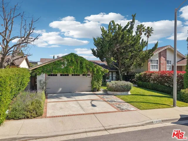 29429 Trailway Lane, Agoura Hills, California 91301